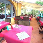 Atoll Hotel Restaurant