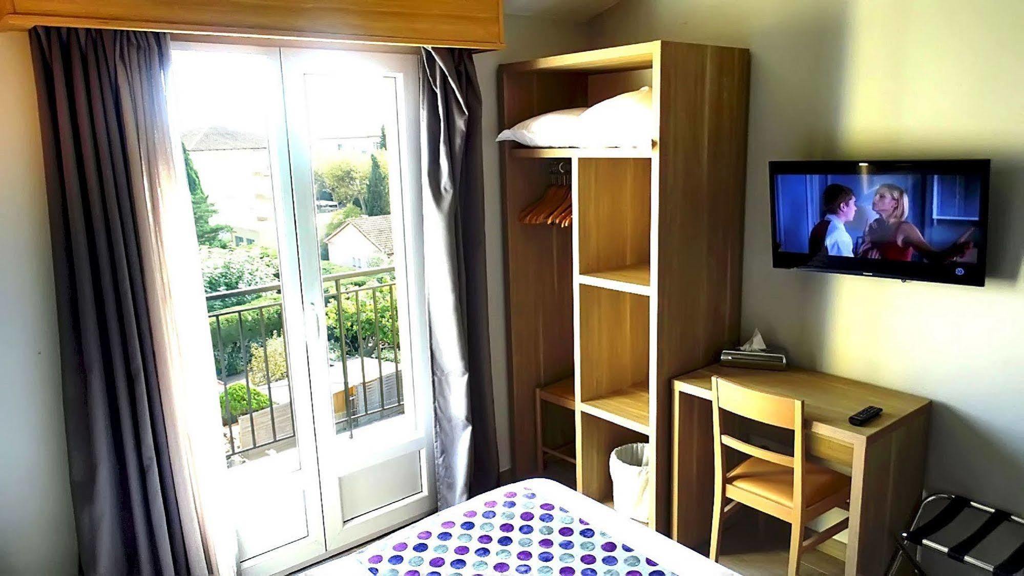Atoll Hotel 3*